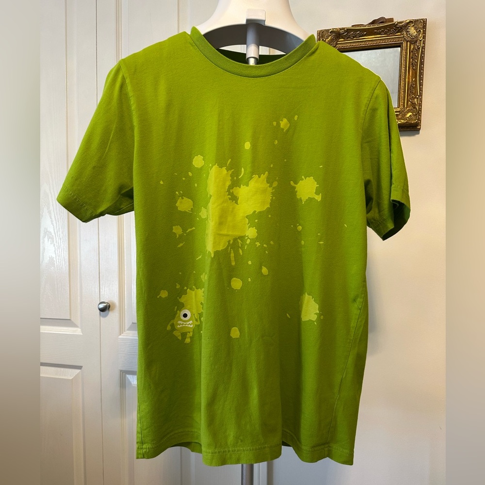 Uniqlo, Disney’s “Splash” Mike Wazowski